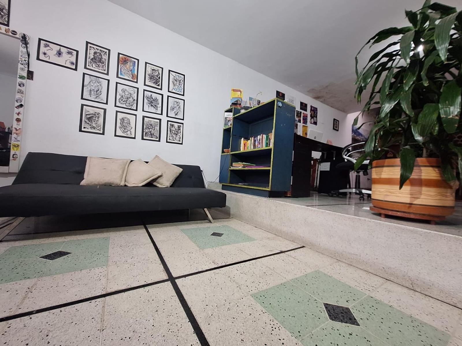 Casa Babylon