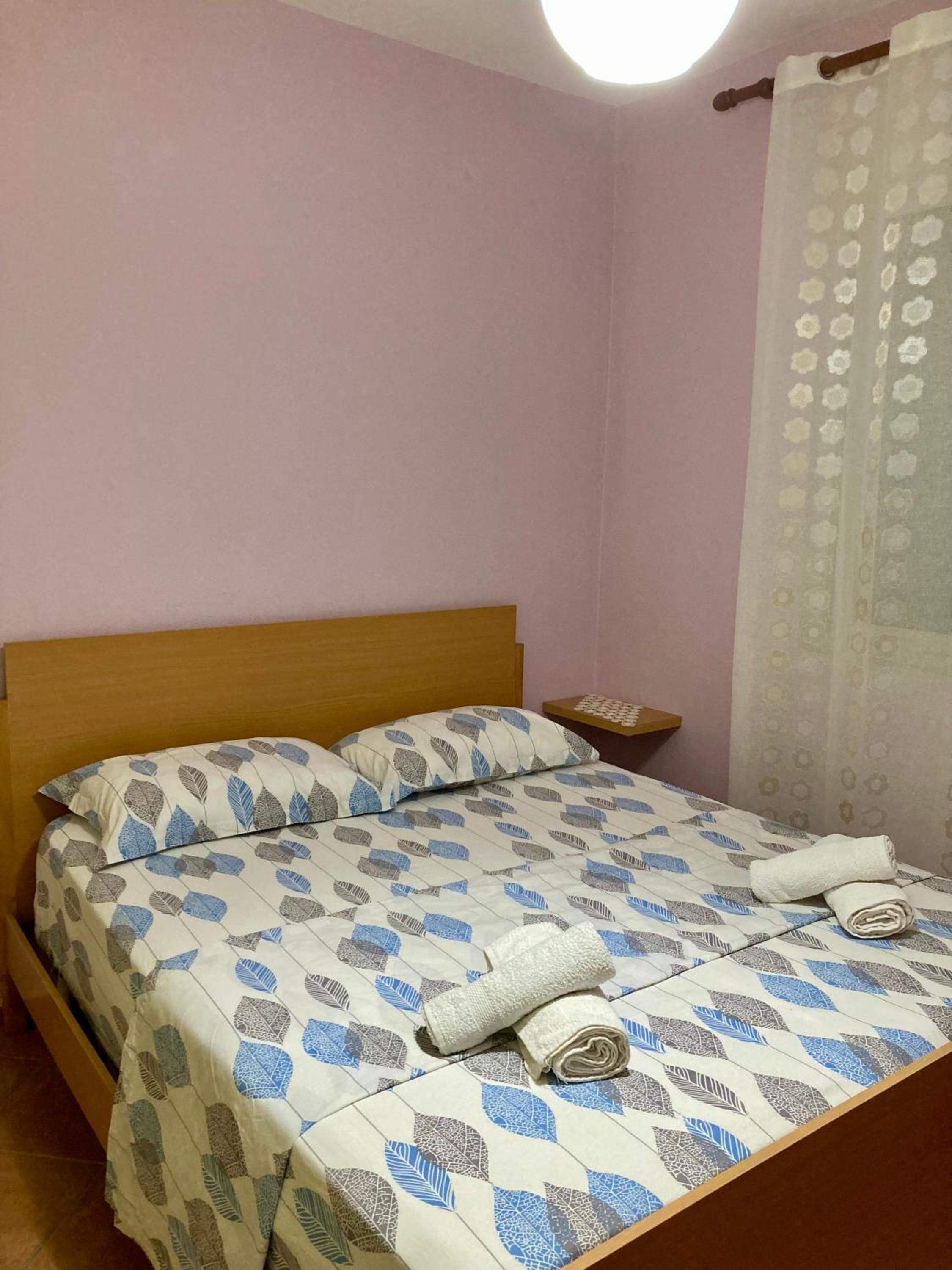Comfy One-bedroom Flat in Golem, 1BR, 2 Sofas