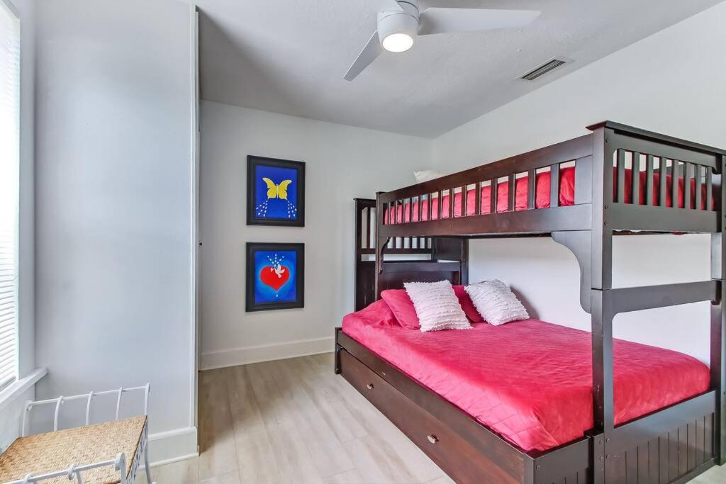 Charming St Augustine Oasis with Game Room for Family fun