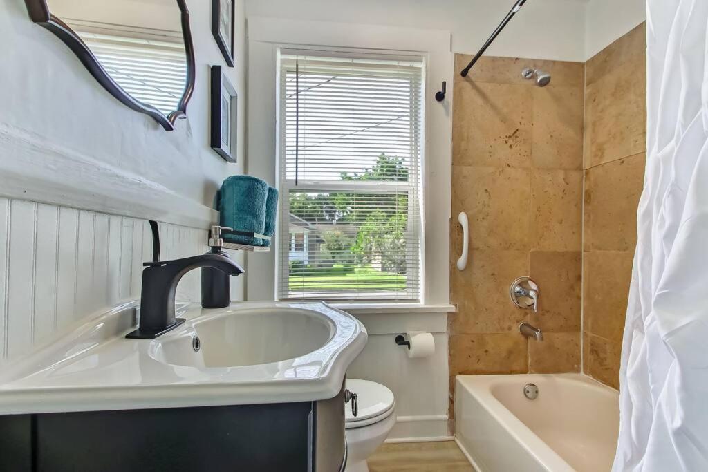 Charming St Augustine Oasis with Game Room for Family fun