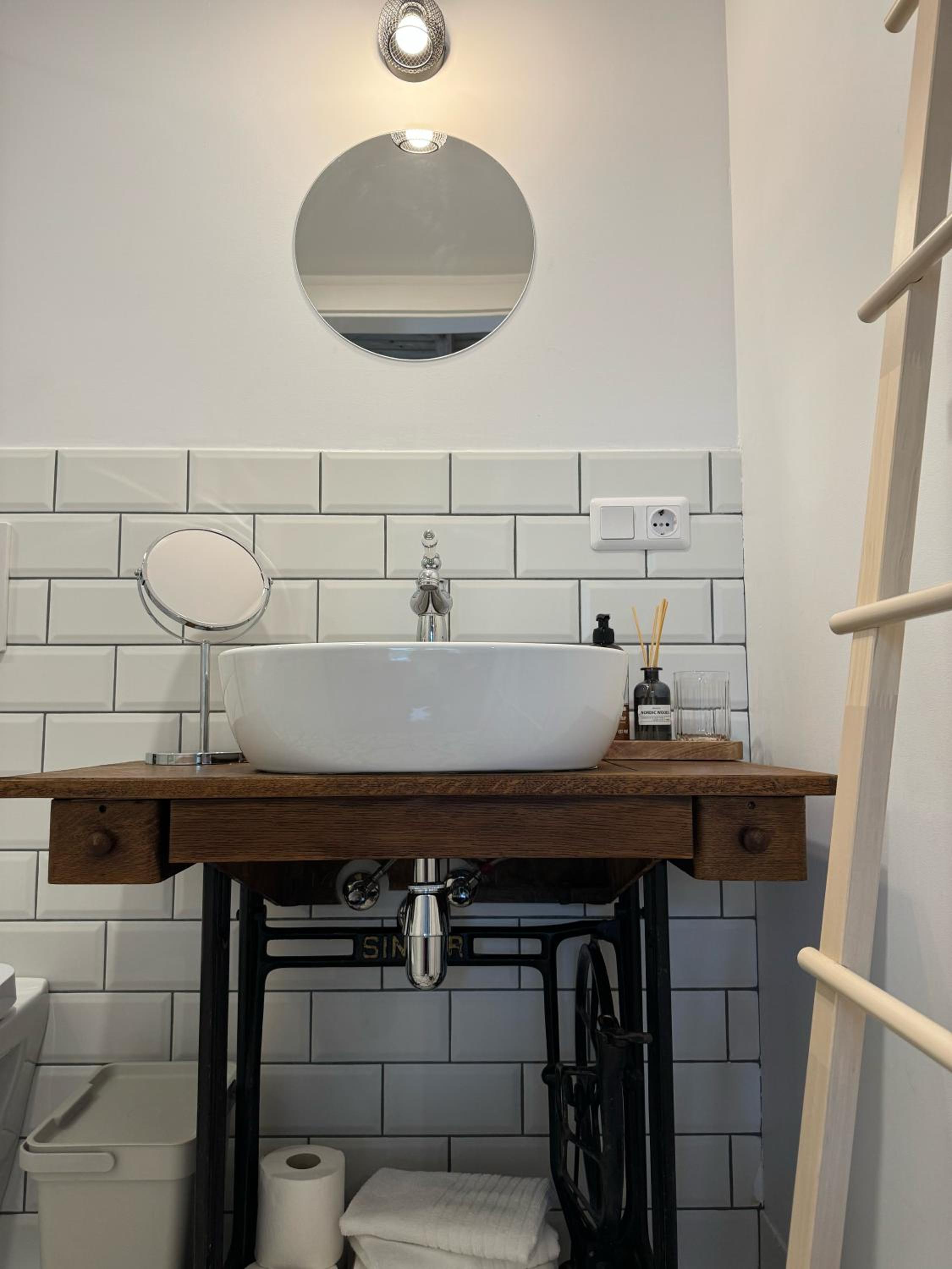 Curry House Apartment