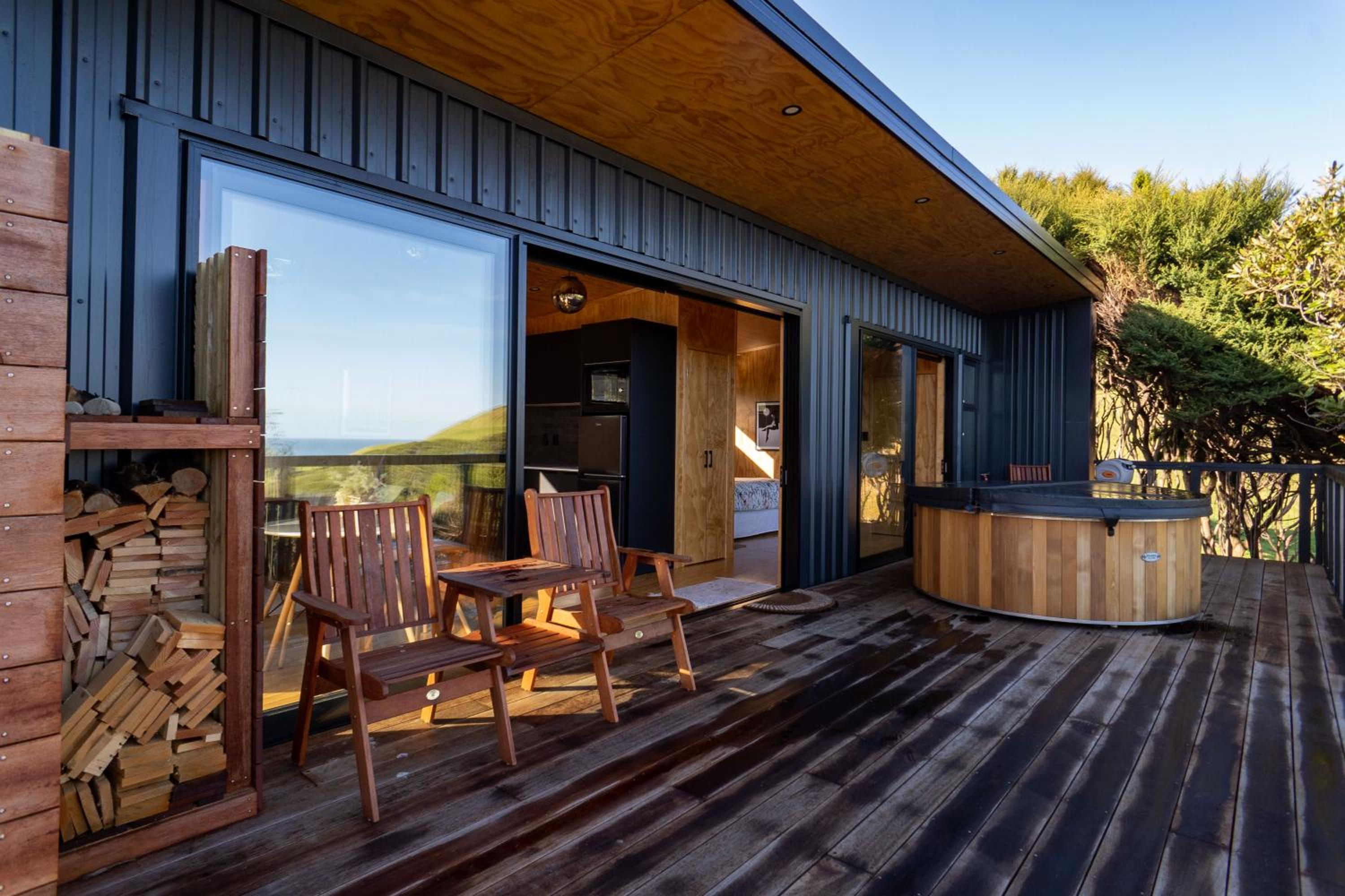 Foudre Suite with Hot Tub at Barrelled Wines Raglan