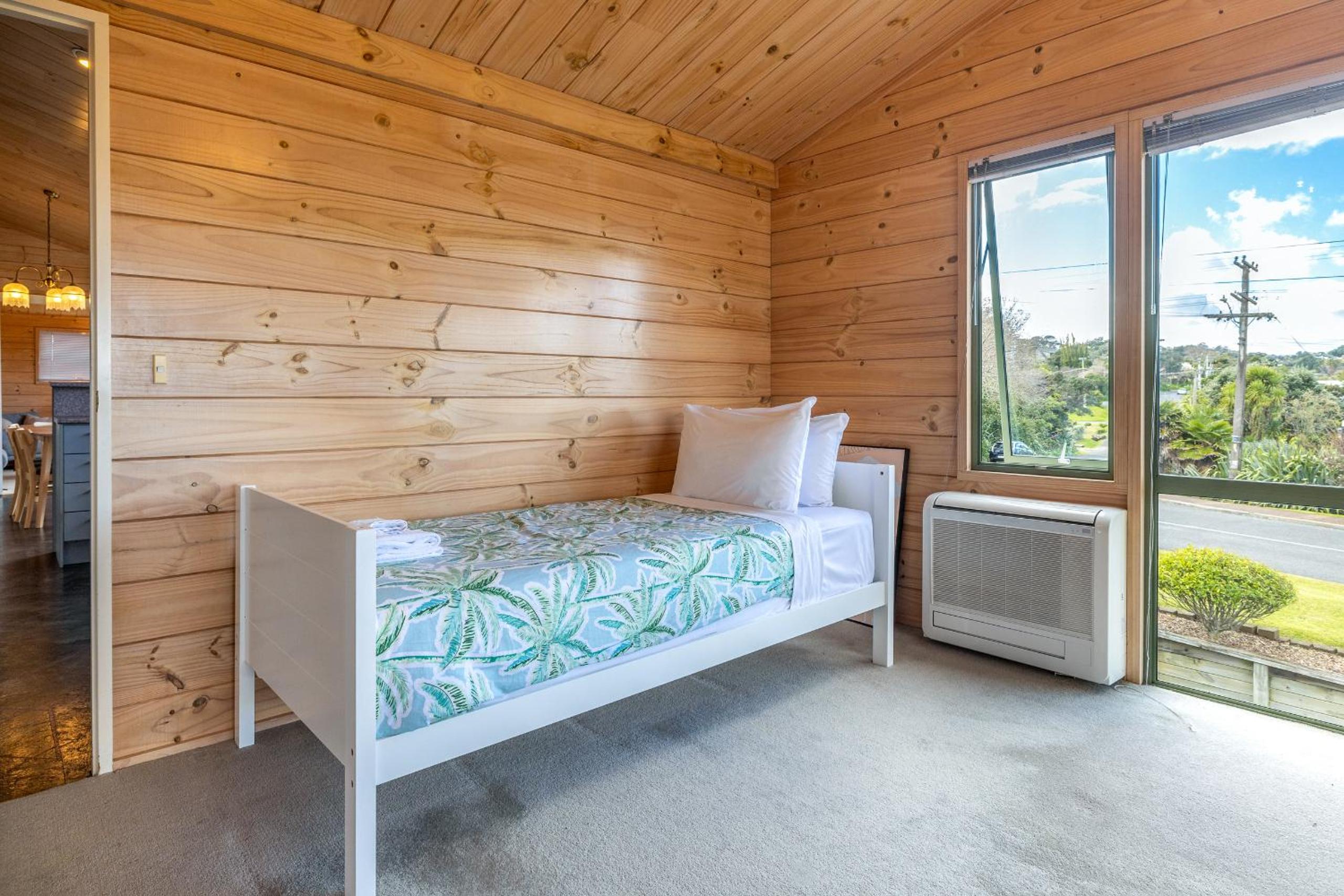 Oneroa Tui Garden - Be My Guest Waiheke
