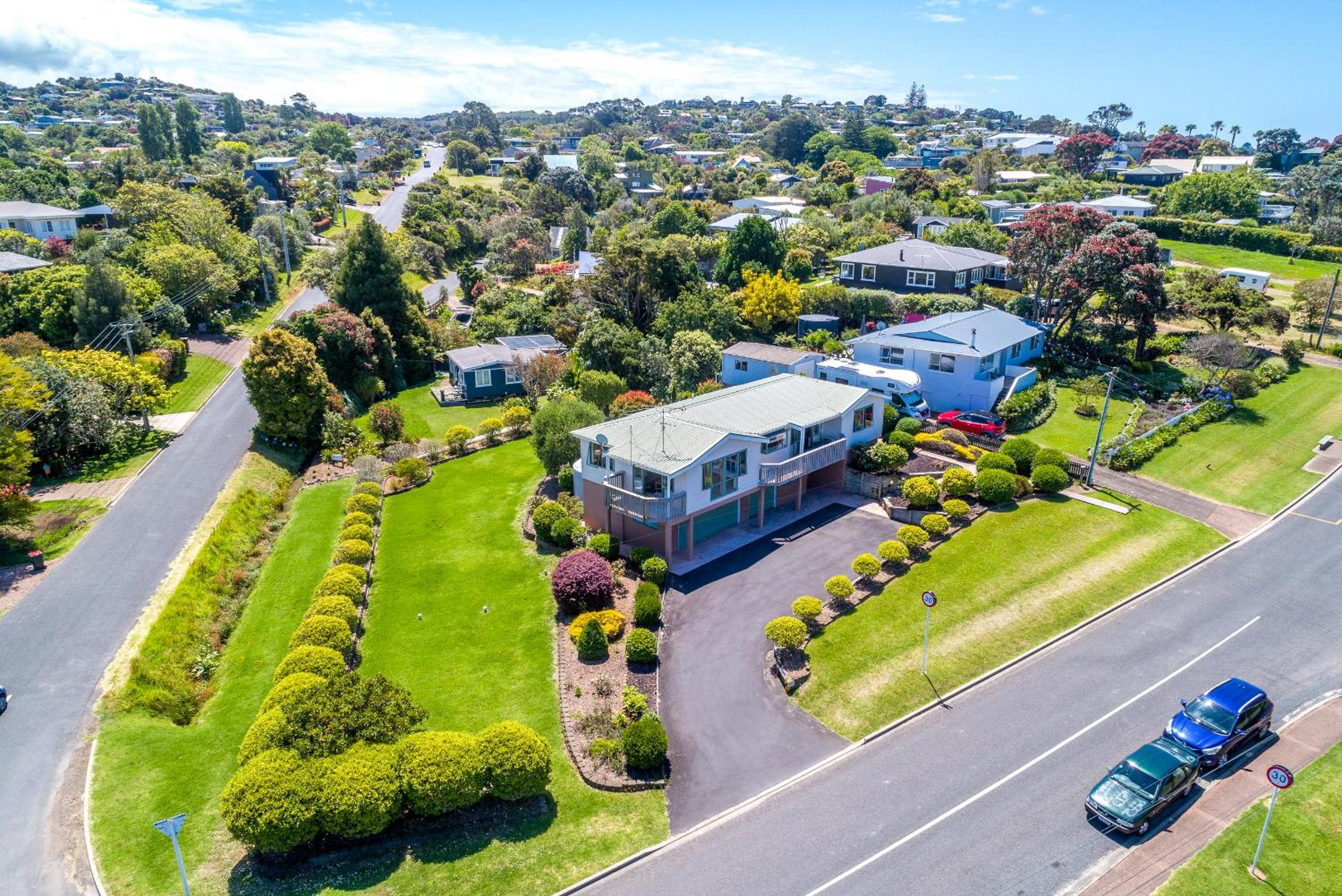 Oneroa Tui Garden - Be My Guest Waiheke