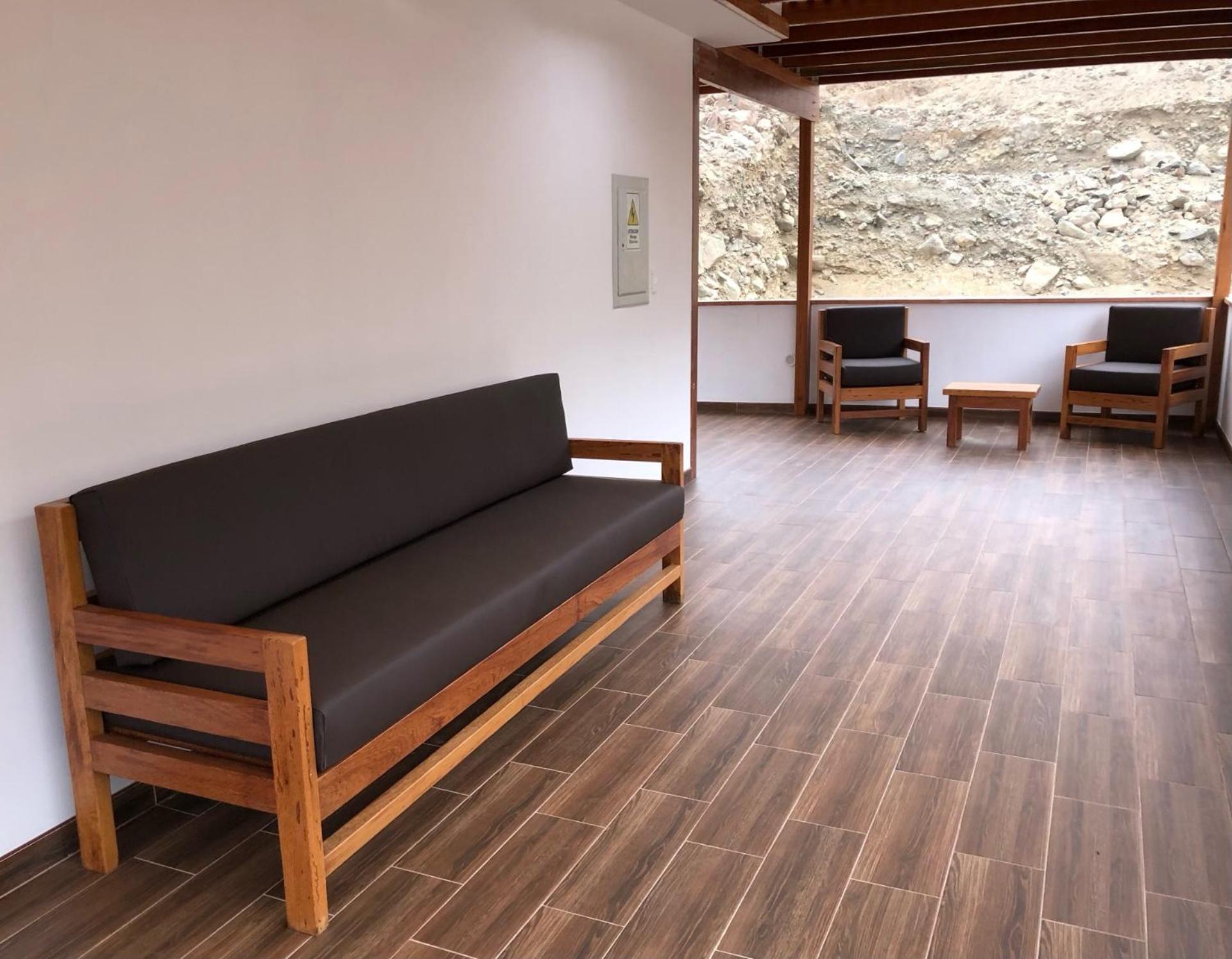 Private 1 bedroom and 1 bathroom apartment with private entrance and private terrace and free Wi-Fi view 3