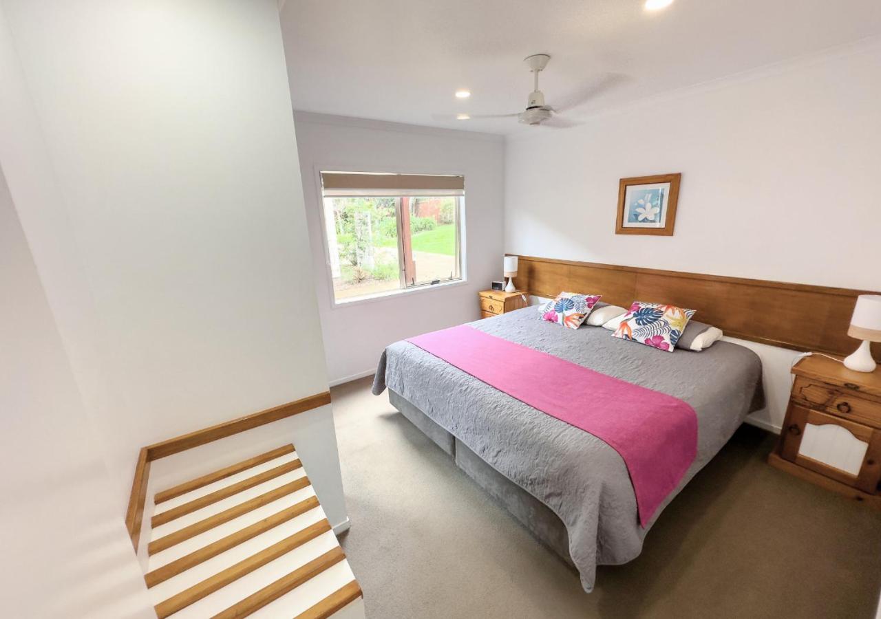 Poinciana Cottages