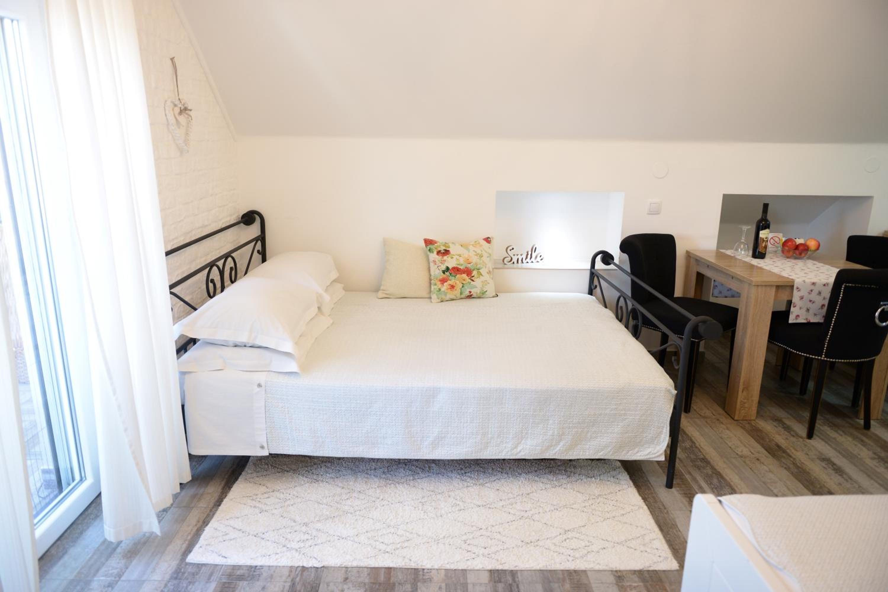 Apartments Idila