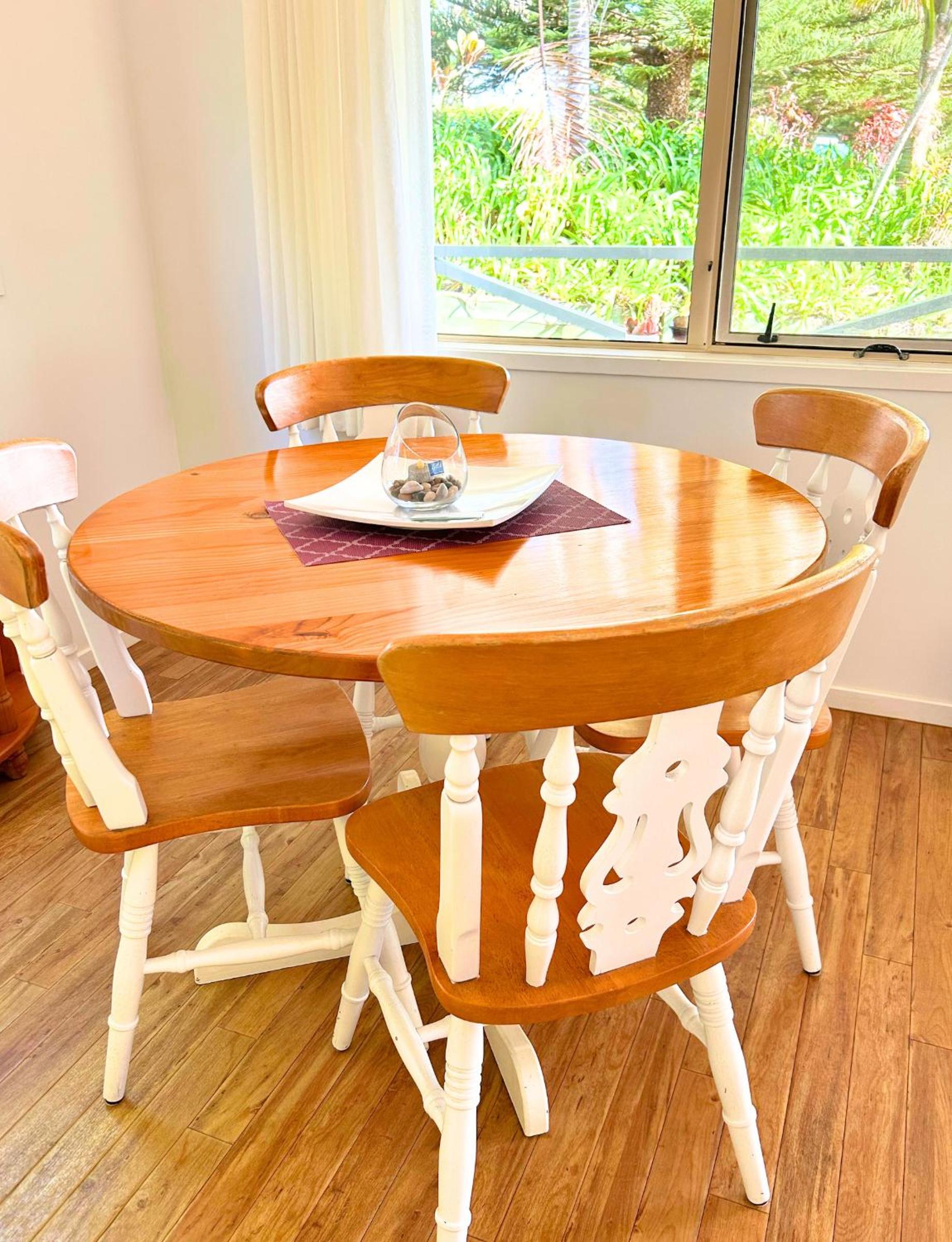 Poinciana Cottages