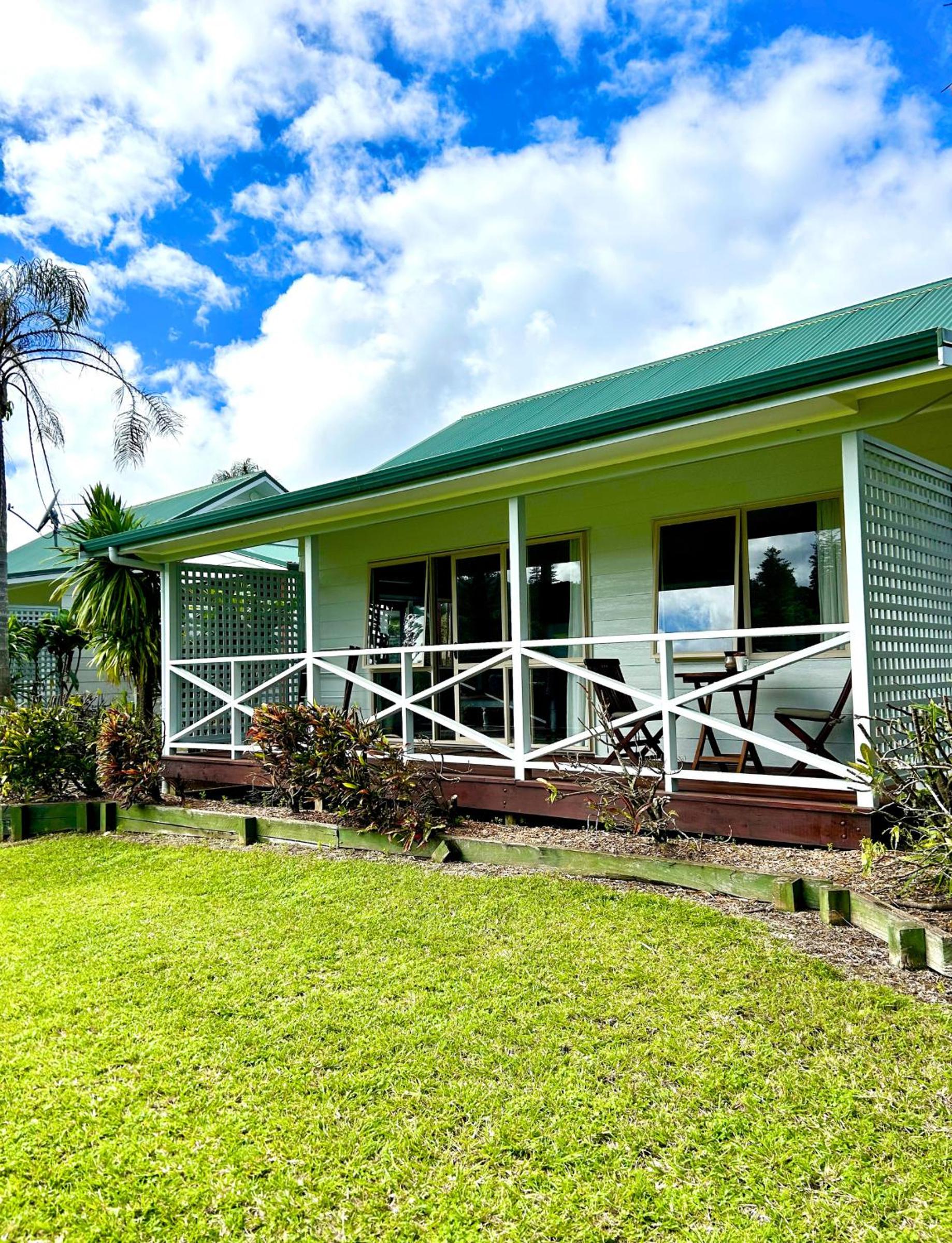 Poinciana Cottages
