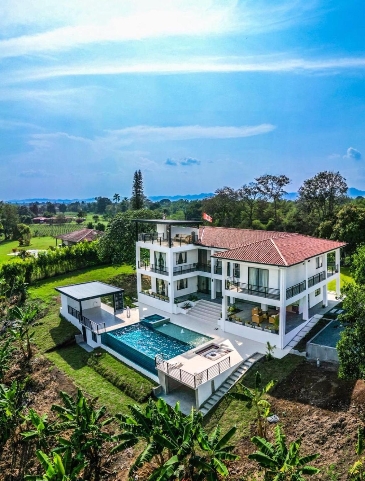 Hotel Grand Cypress Luxury Home