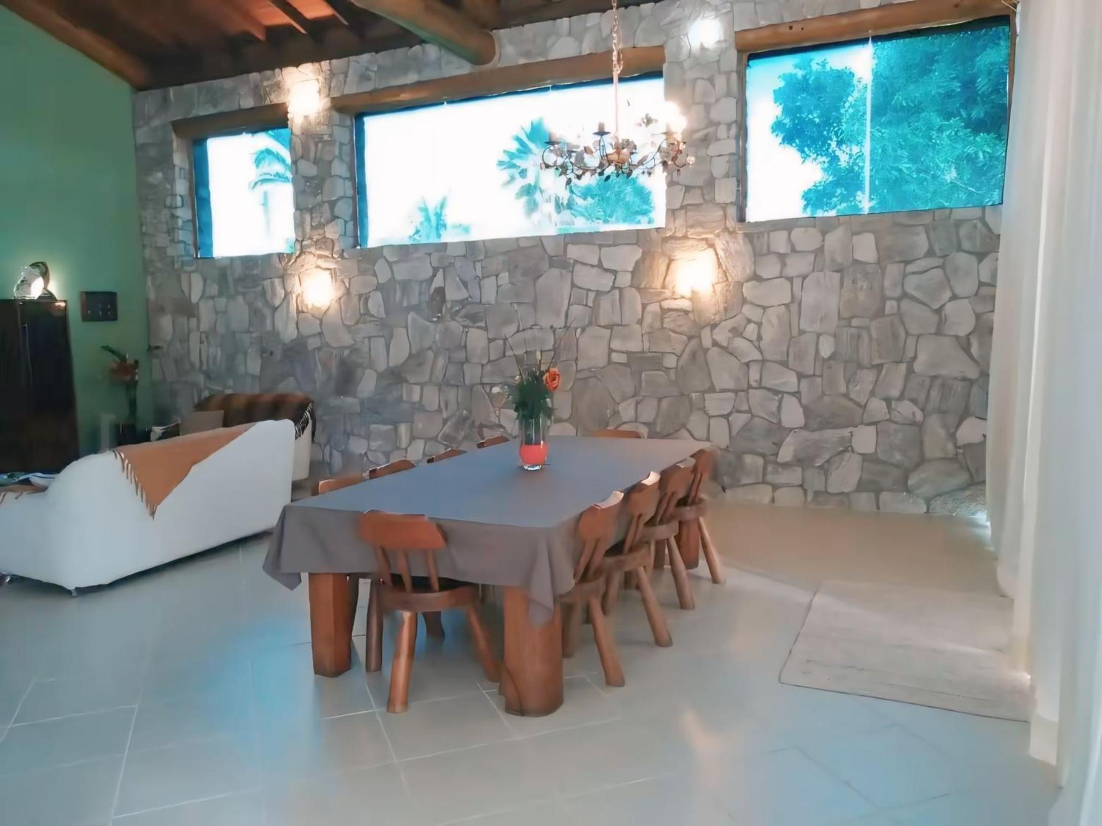 Casa de luxo no Bracuhy em Angra dos Reis - 7 suítes frente ao canal com deck privativo