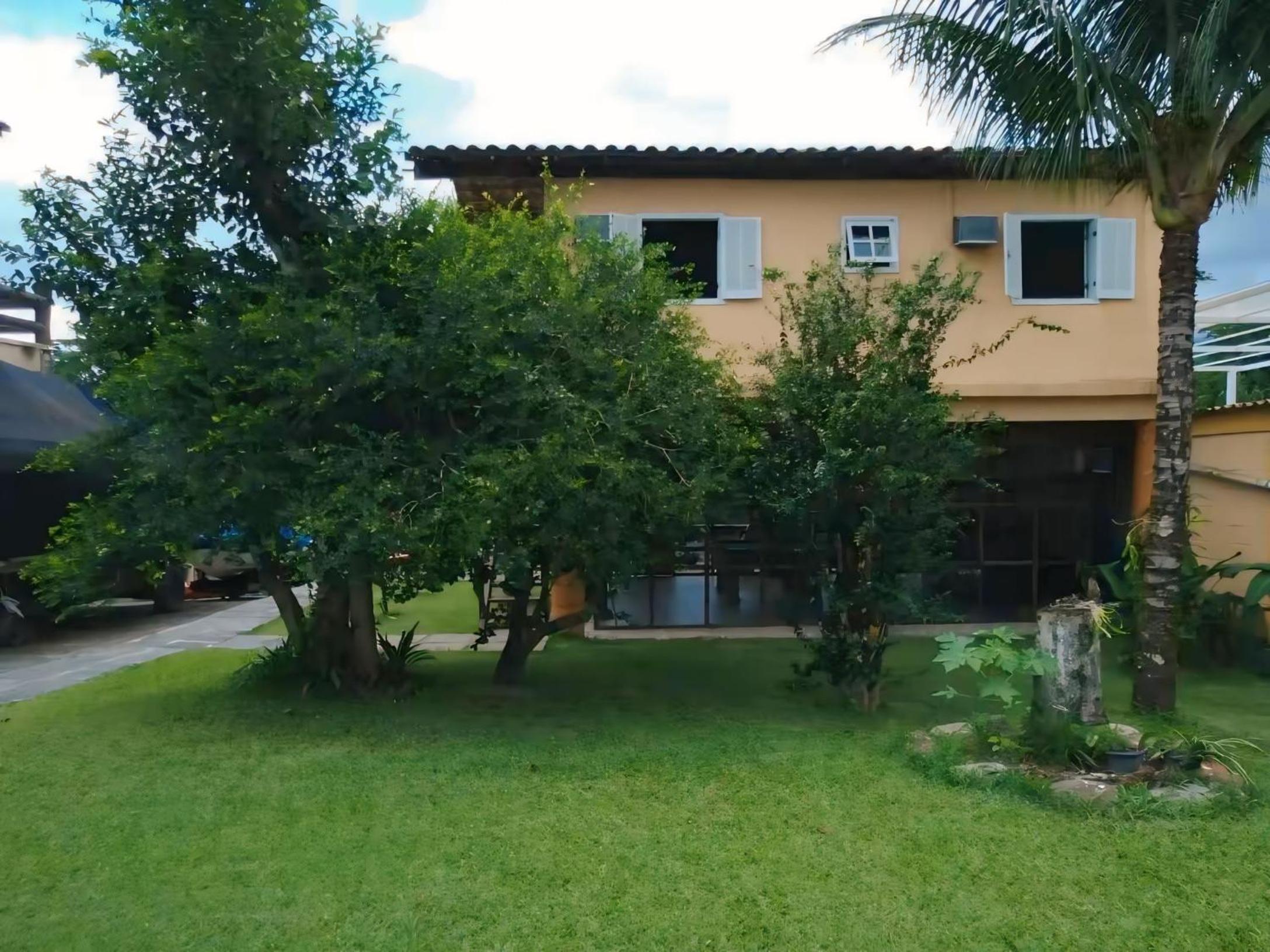Casa de luxo no Bracuhy em Angra dos Reis - 7 suítes frente ao canal com deck privativo