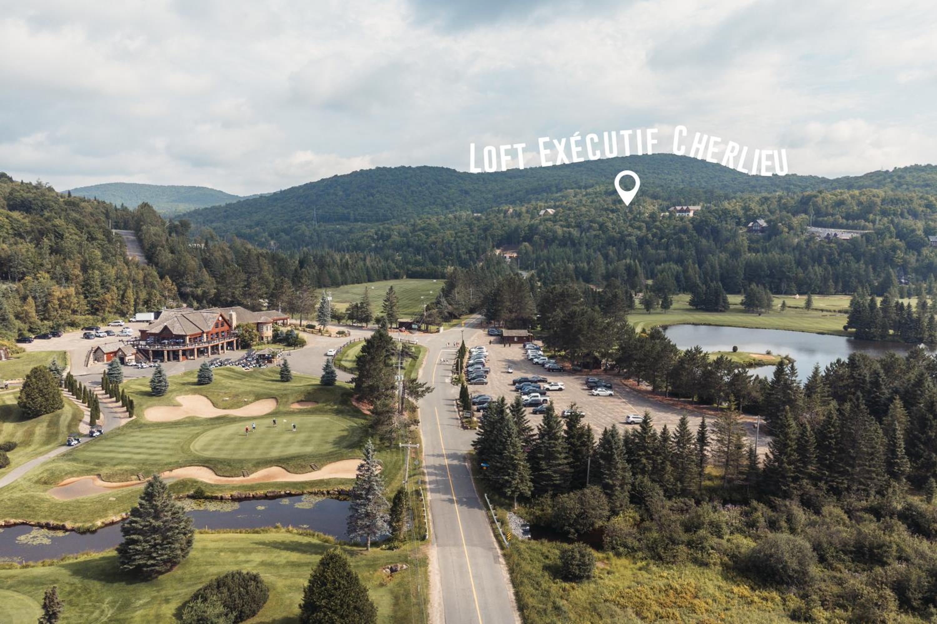 Loft Exécutif CherLieu de luxe avec vue sur golf et montagnes