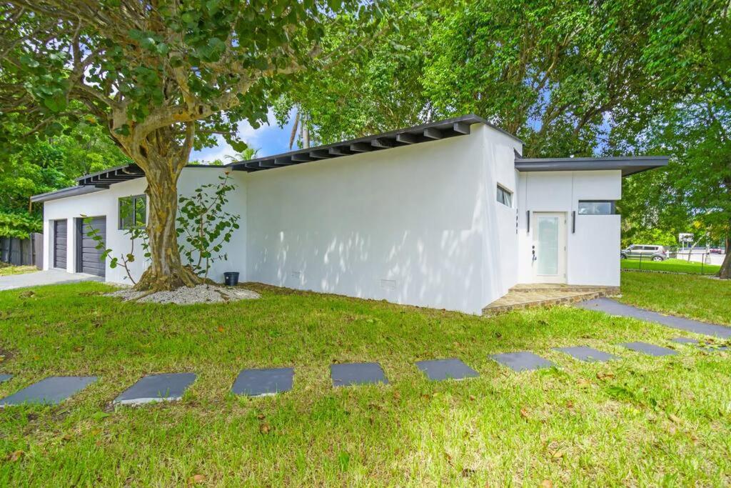 Spacious Retreat with Green Areas 8 ppl
