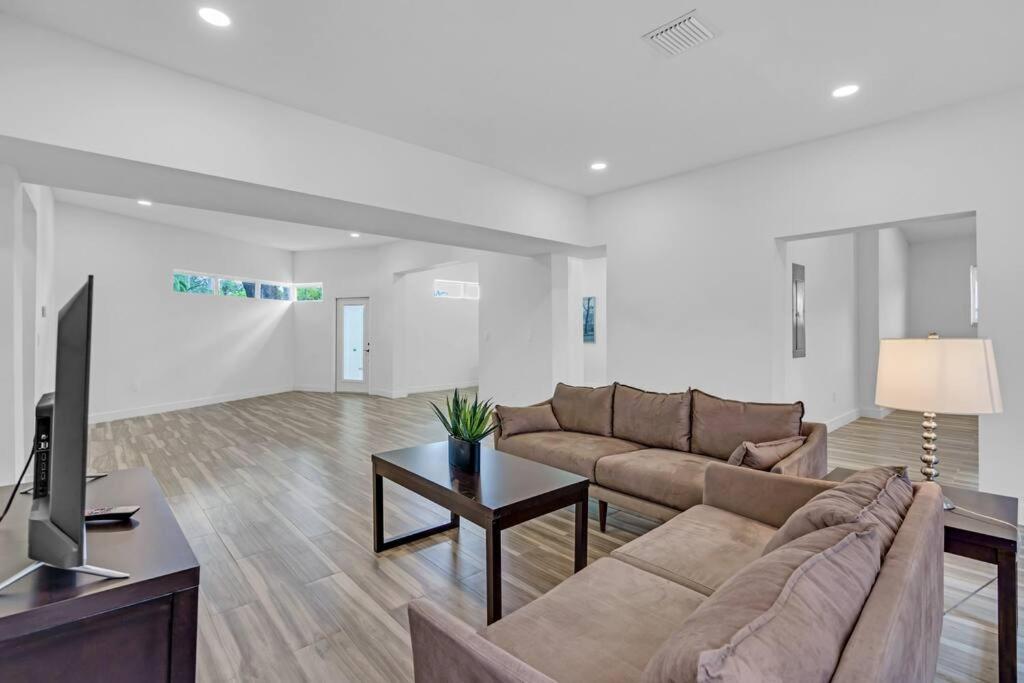 Spacious Retreat with Green Areas 8 ppl