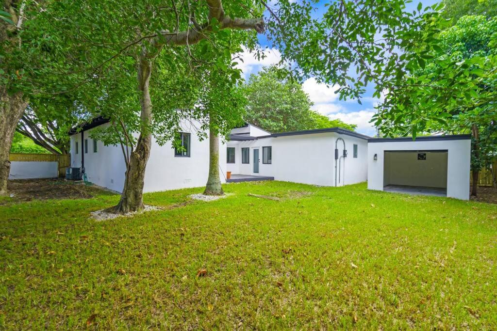 Spacious Retreat with Green Areas 8 ppl