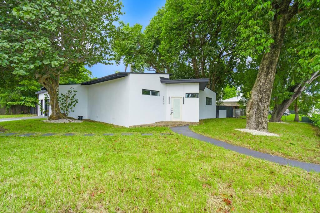 Spacious Retreat with Green Areas 8 ppl