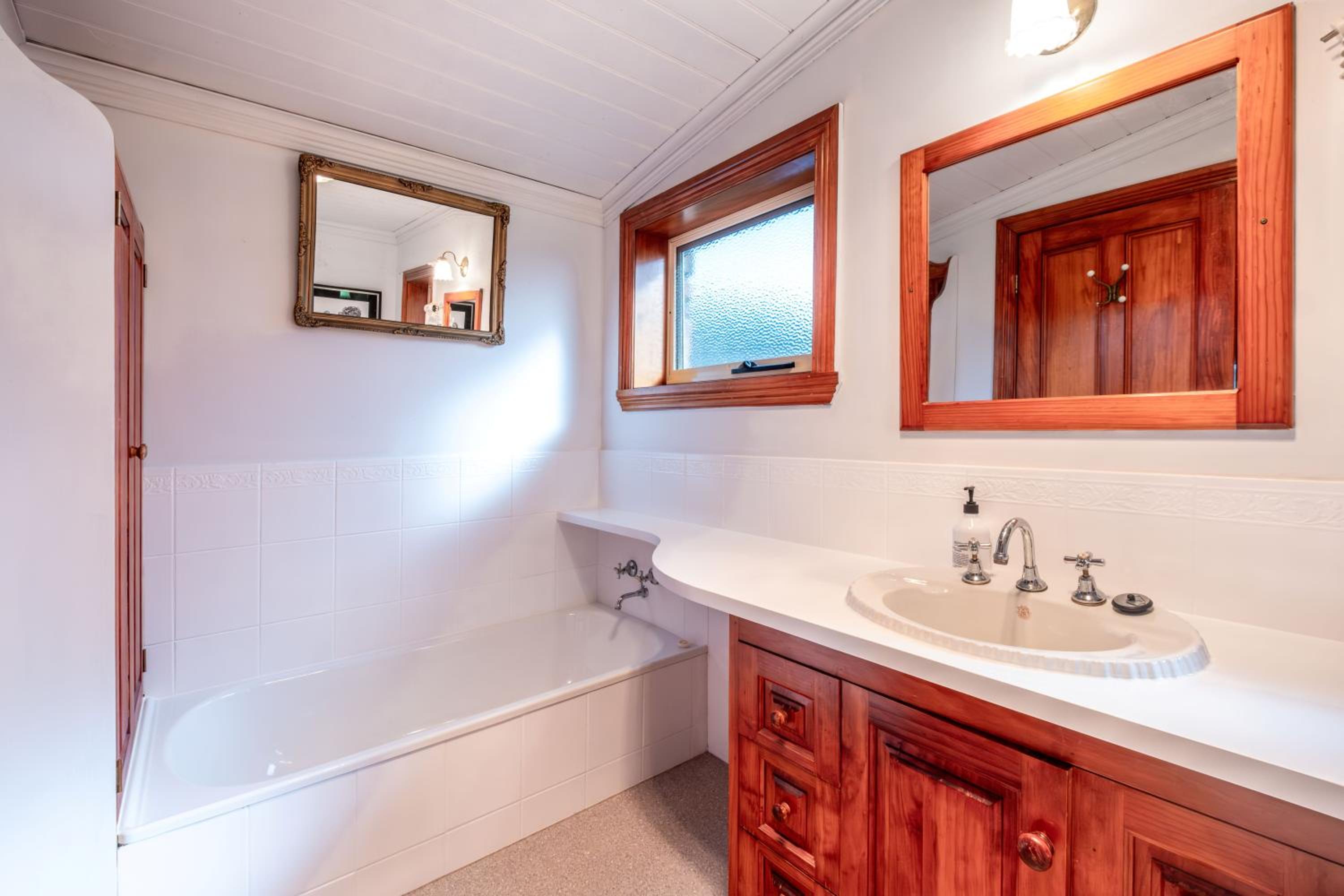 Seaview Apartment - Tidelines of Bicheno
