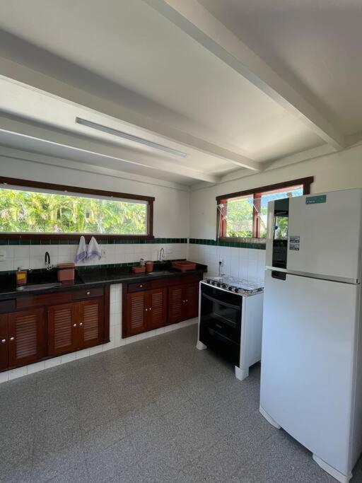 Casa especial com piscina e jardim