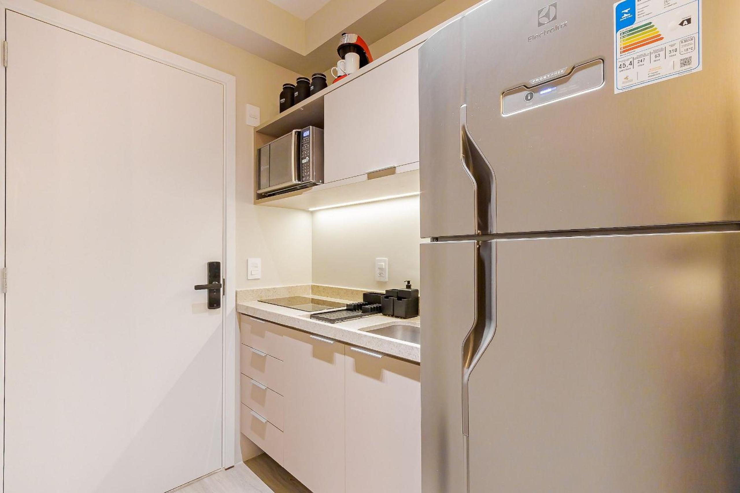 Handy Paraíso condominium with pool next to Ibirapuera