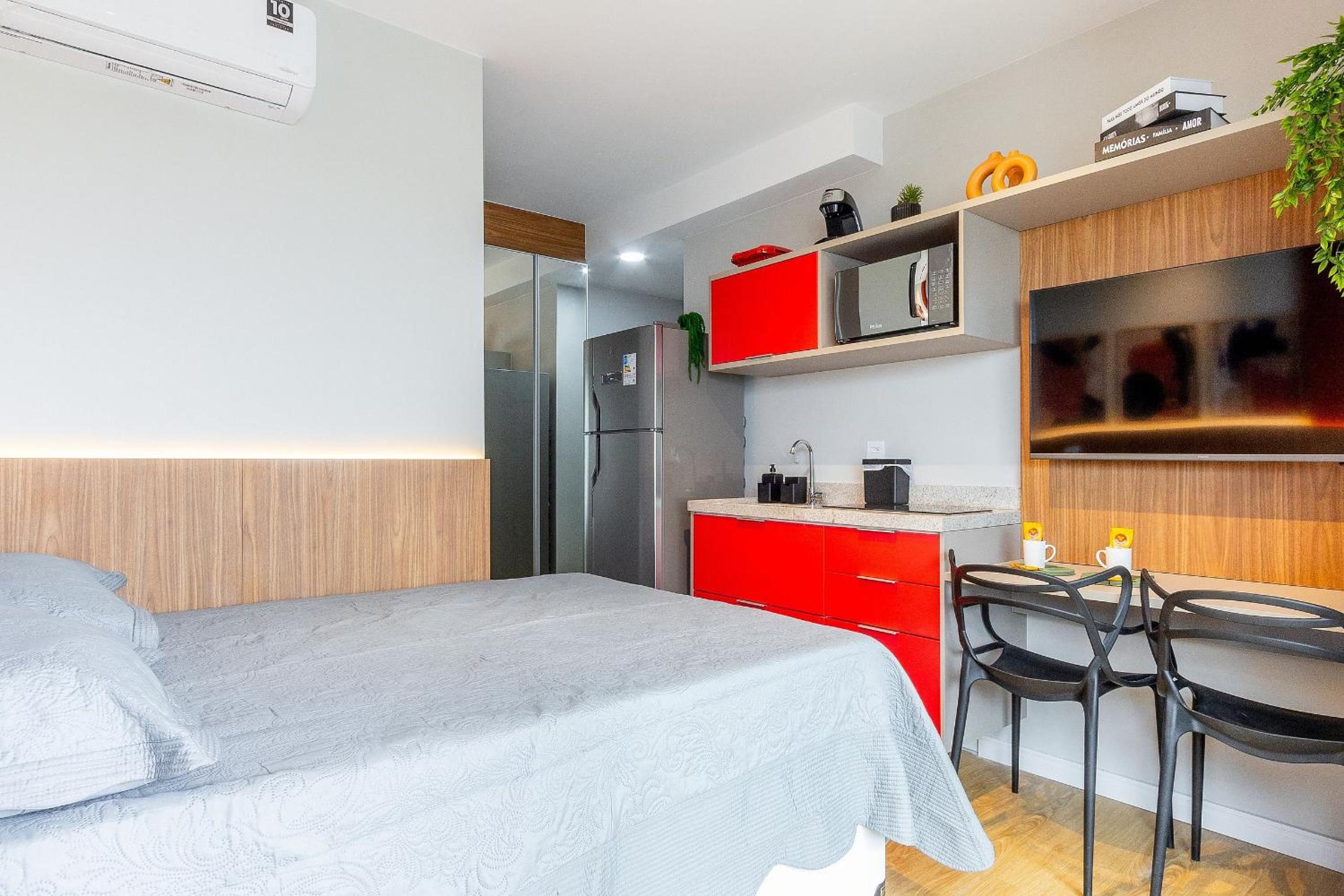 Handy Paraíso condominium with pool next to Ibirapuera