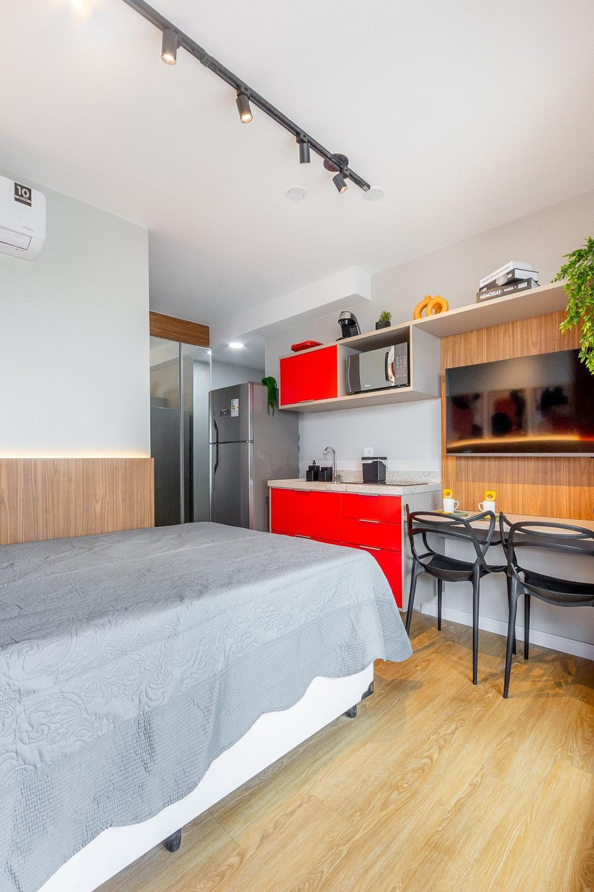 Handy Paraíso condominium with pool next to Ibirapuera