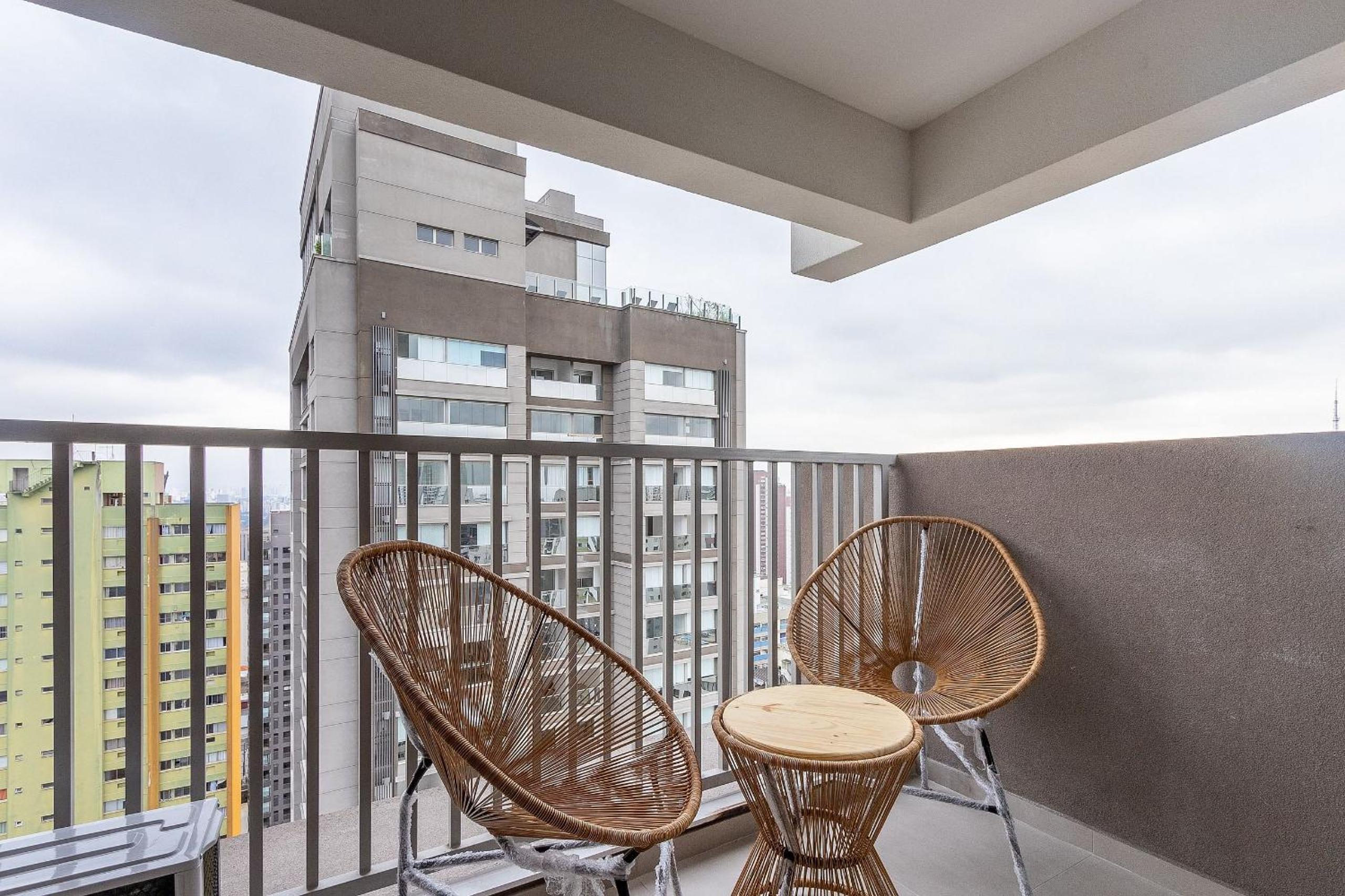 Handy Paraíso condominium with pool next to Ibirapuera