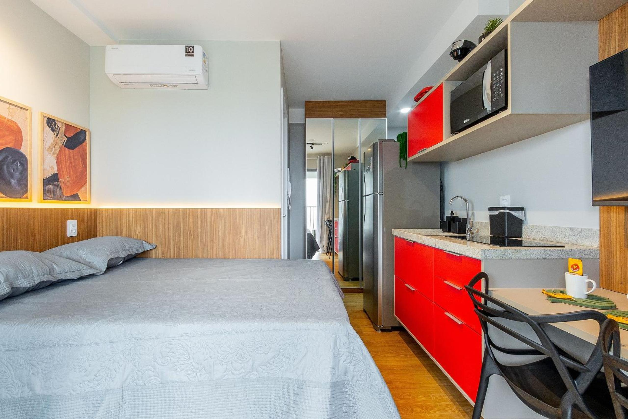 Handy Paraíso condominium with pool next to Ibirapuera