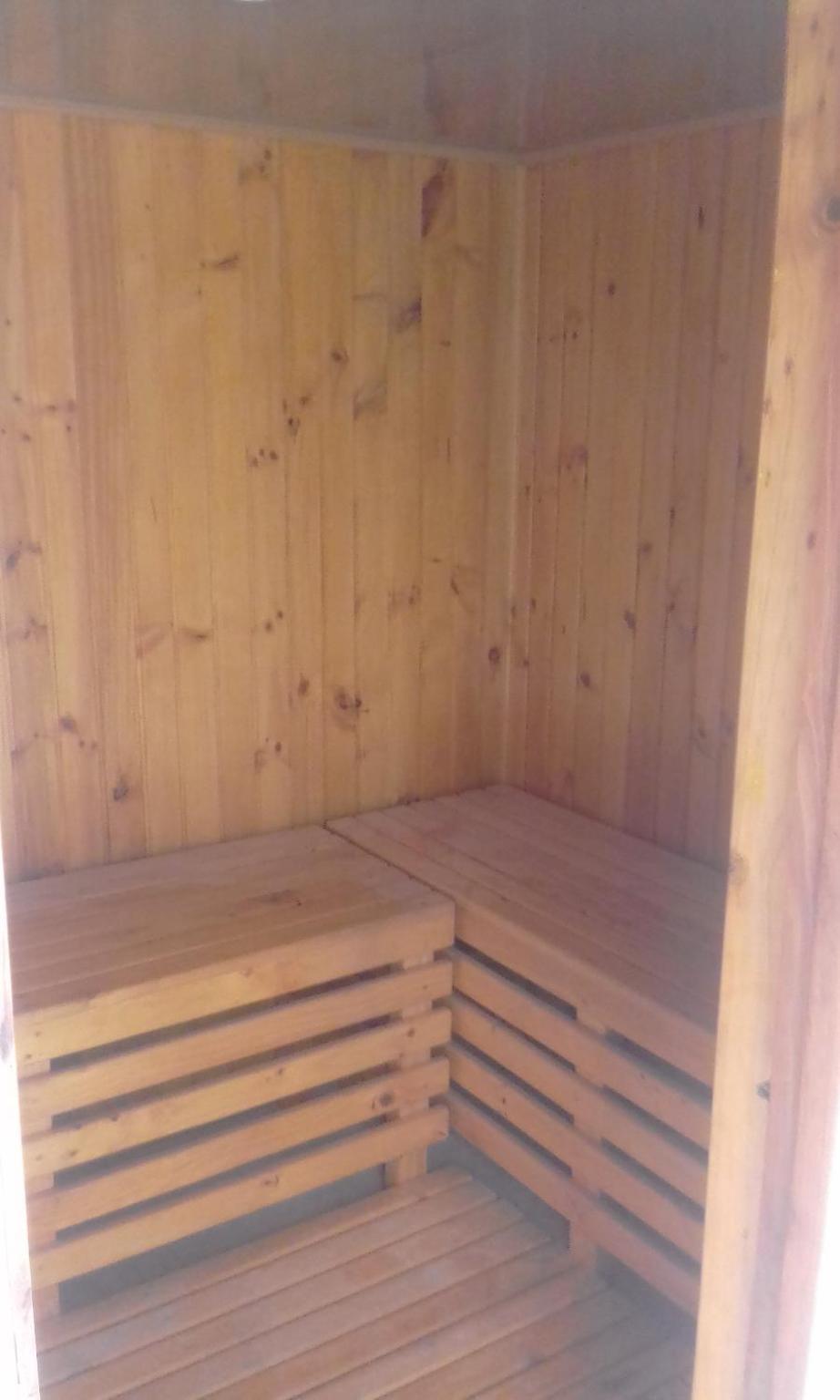 Hermosa Cabaña con piscina, sauna, parrillero y areas verdes