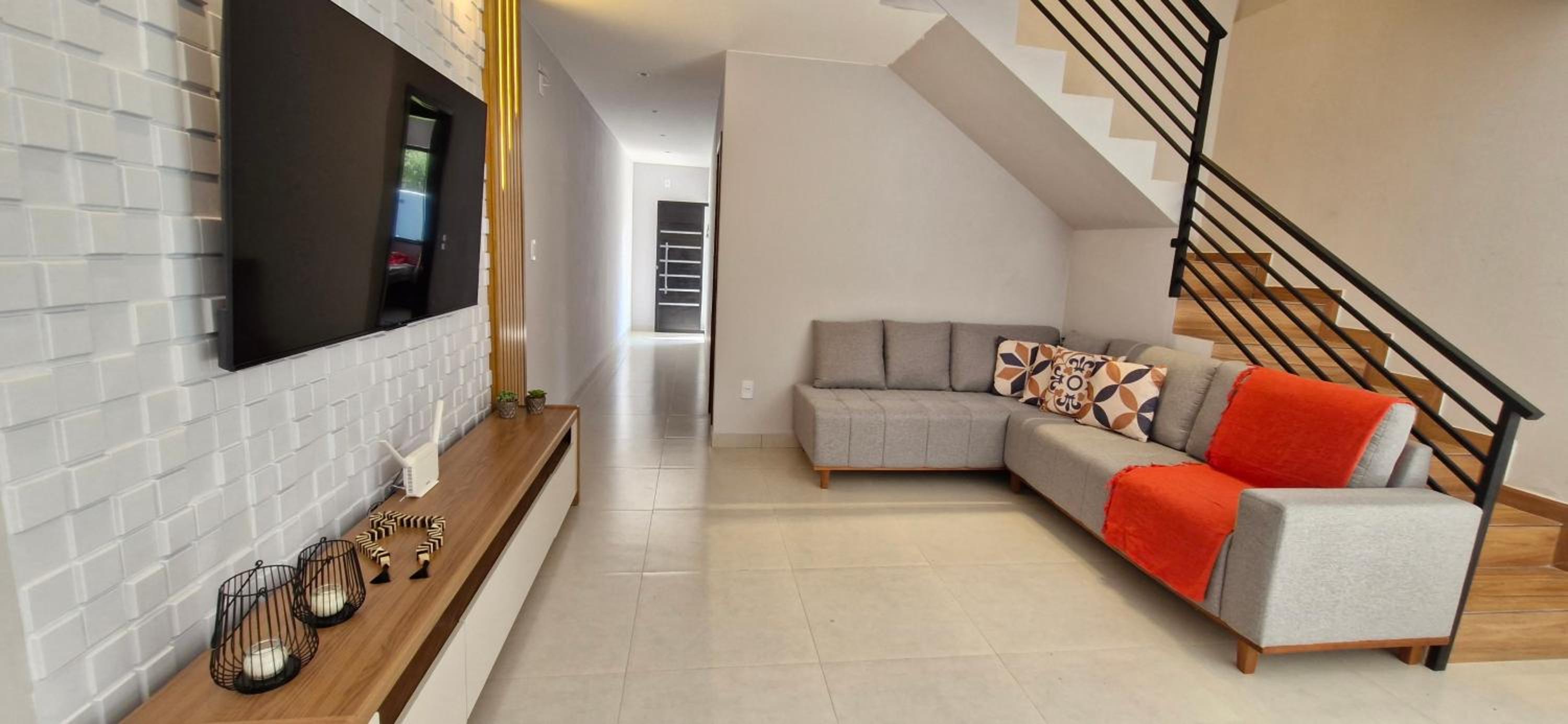 Casa em Paraty com 4 Suítes, Piscina e Churrasqueira Próximo Praias