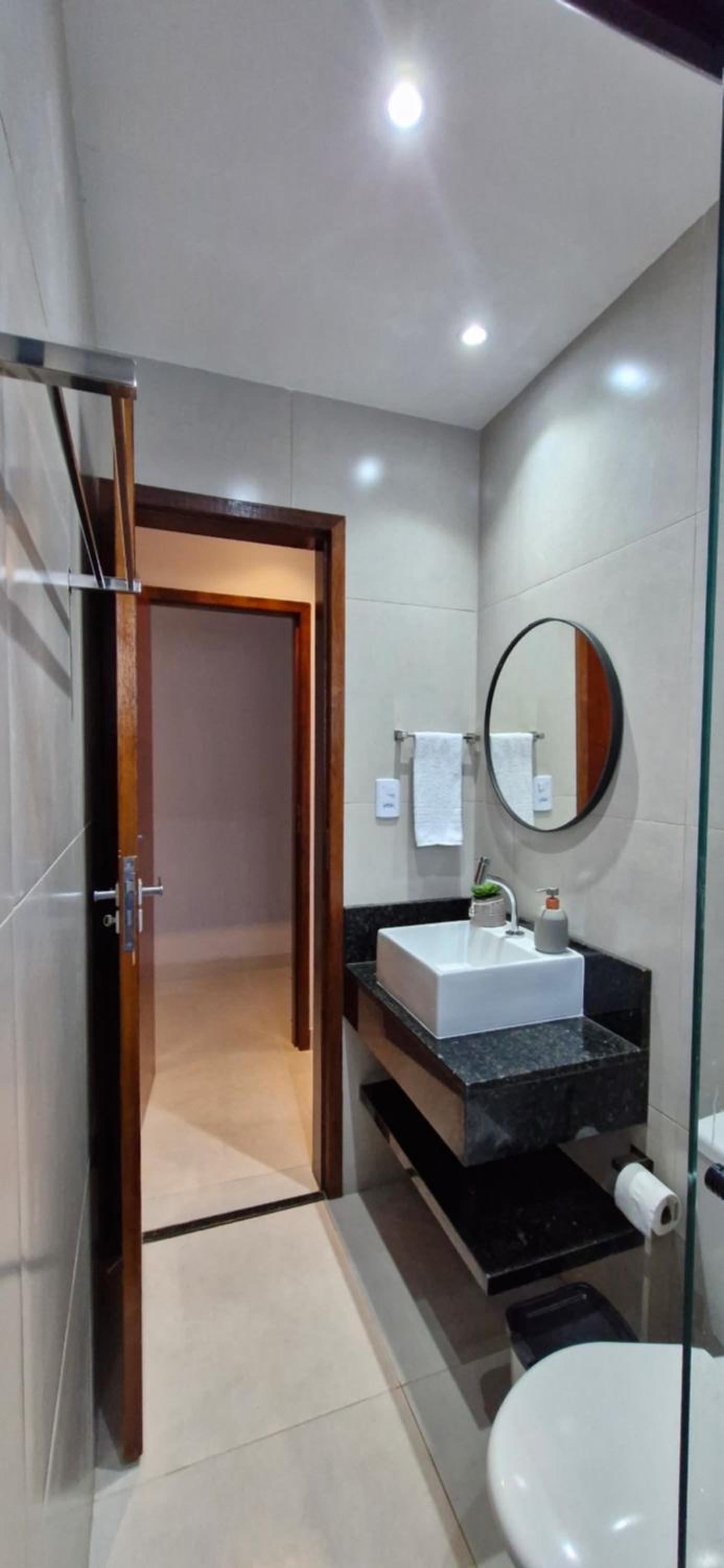 Casa em Paraty com 4 Suítes, Piscina e Churrasqueira Próximo Praias
