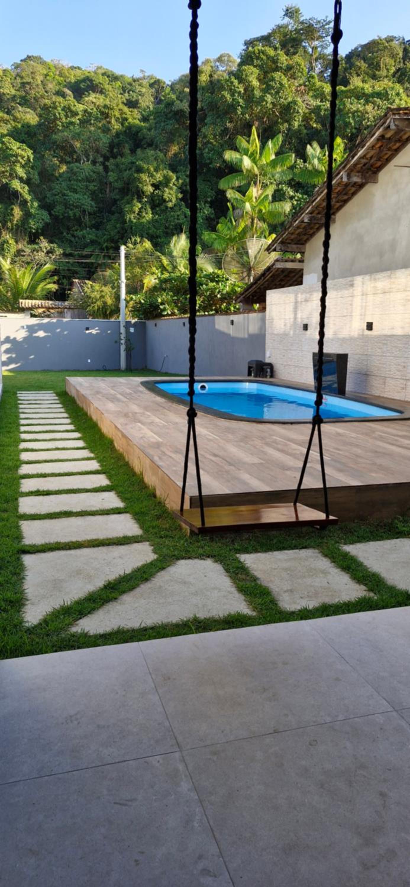 Casa em Paraty com 4 Suítes, Piscina e Churrasqueira Próximo Praias