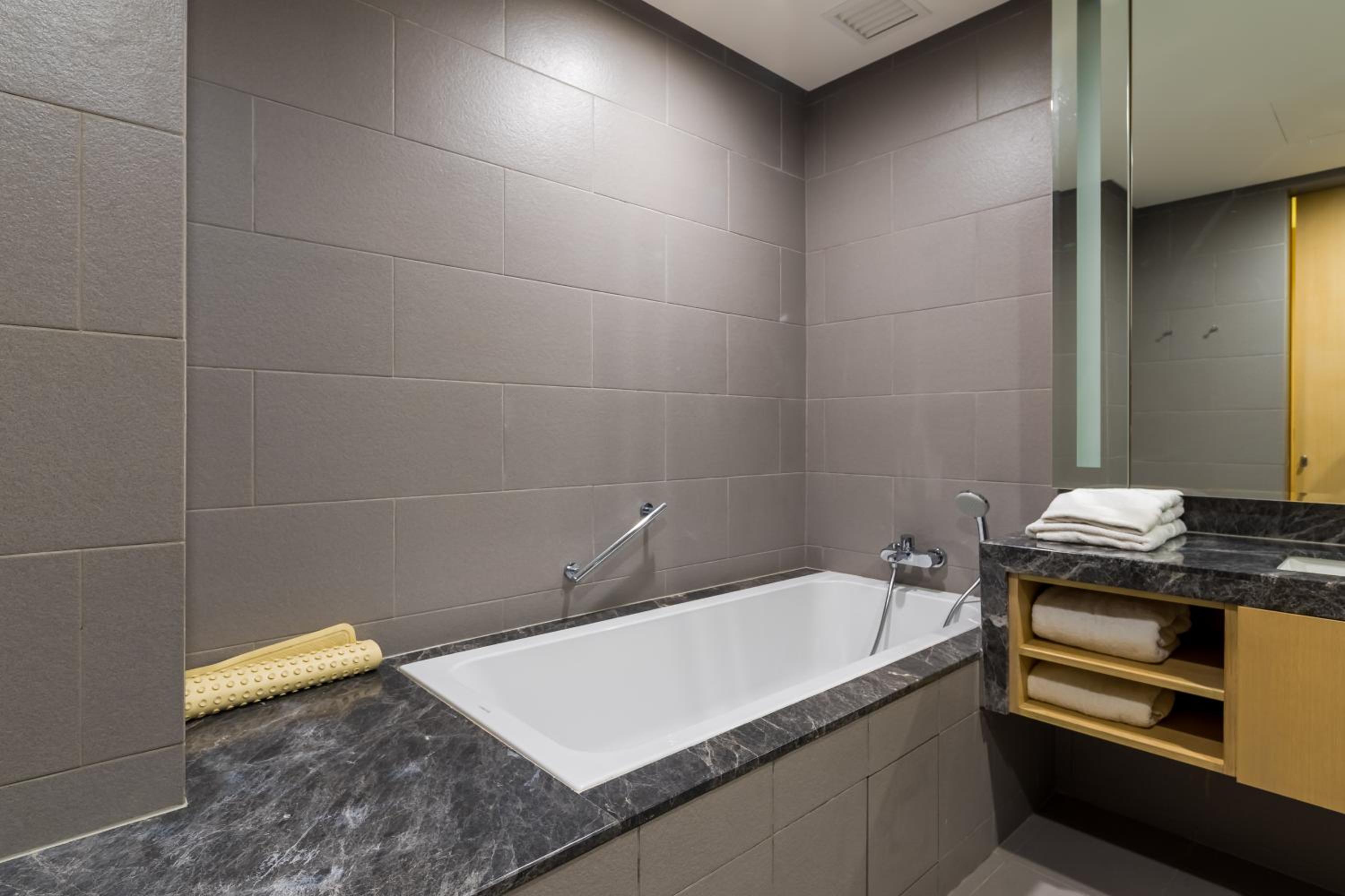 188 Premium Suites by Plush