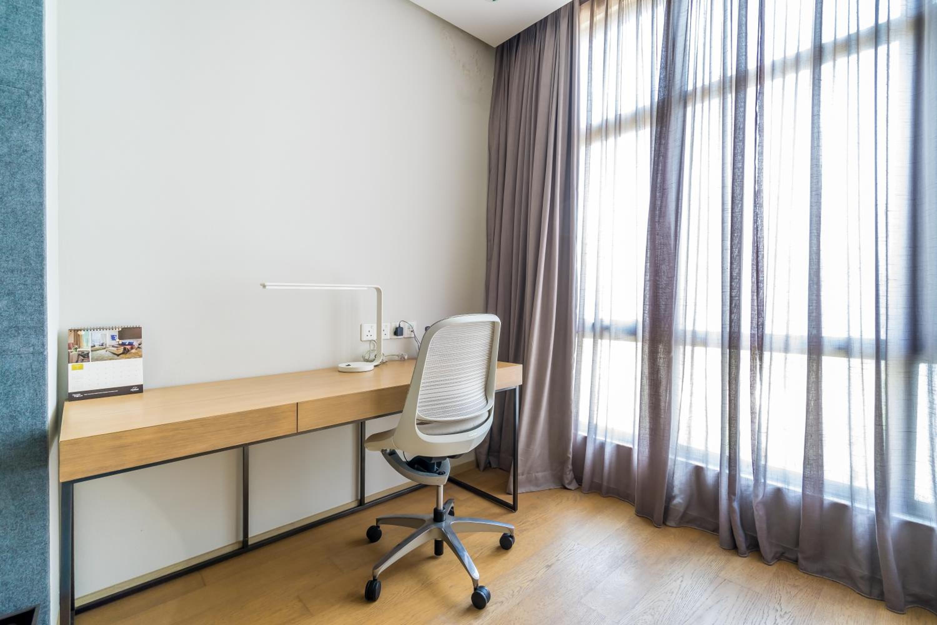 188 Premium Suites by Plush