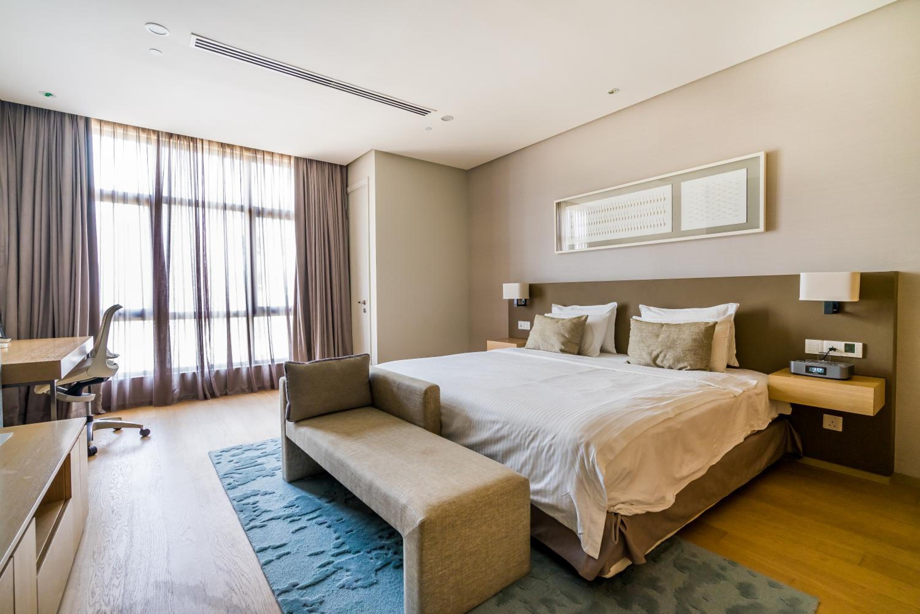 188 Premium Suites by Plush