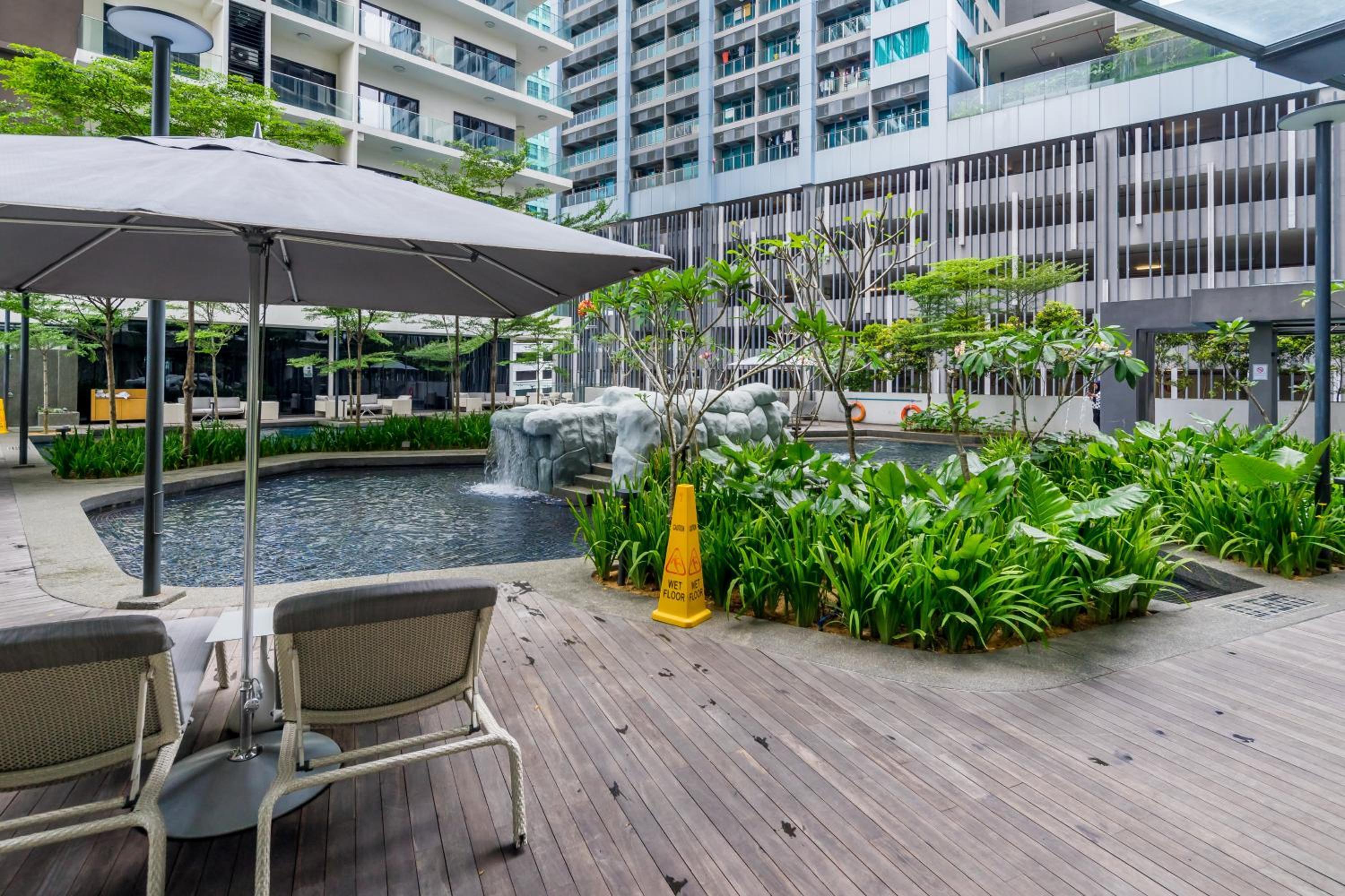 188 Premium Suites by Plush