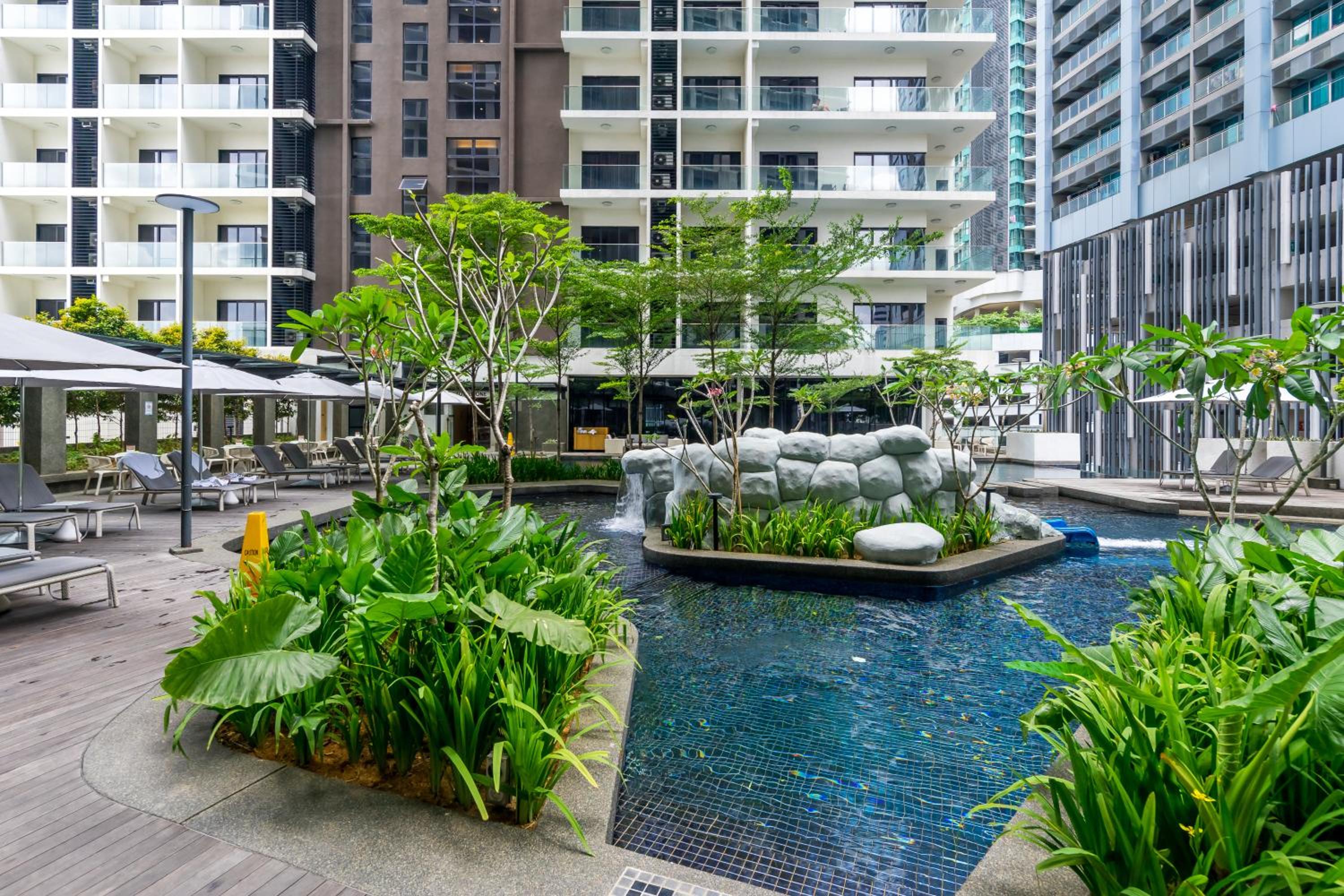 188 Premium Suites by Plush