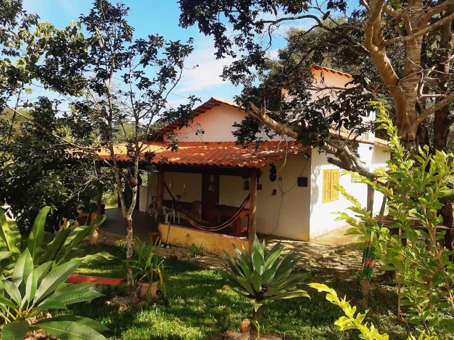 Casa Ampla Na Pousada Terra do Sossego - Rio - Piscinas de Água Mineral - Lazer - Artes - E mais no Espaço mais Especial de Piri