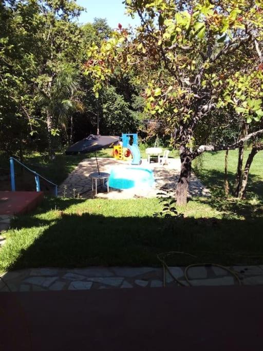 Casa Ampla Na Pousada Terra do Sossego - Rio - Piscinas de Água Mineral - Lazer - Artes - E mais no Espaço mais Especial de Piri