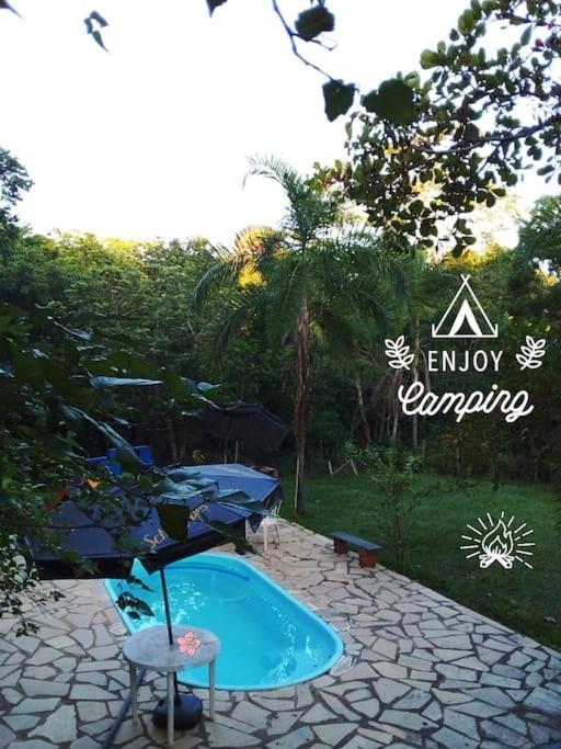 Casa Ampla Na Pousada Terra do Sossego - Rio - Piscinas de Água Mineral - Lazer - Artes - E mais no Espaço mais Especial de Piri
