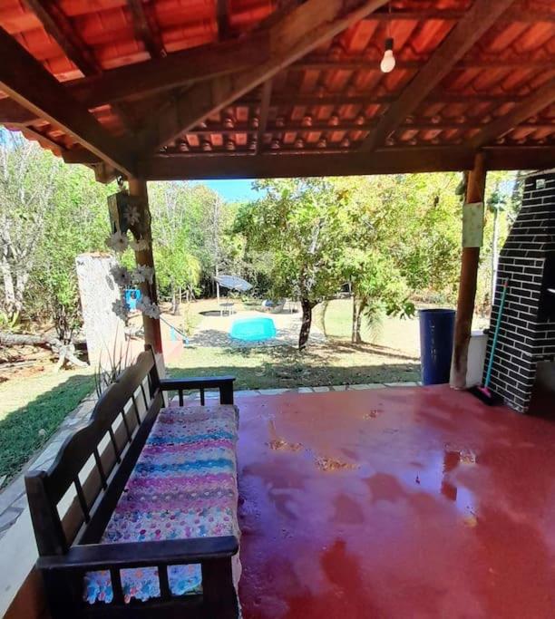 Casa Ampla Na Pousada Terra do Sossego - Rio - Piscinas de Água Mineral - Lazer - Artes - E mais no Espaço mais Especial de Piri