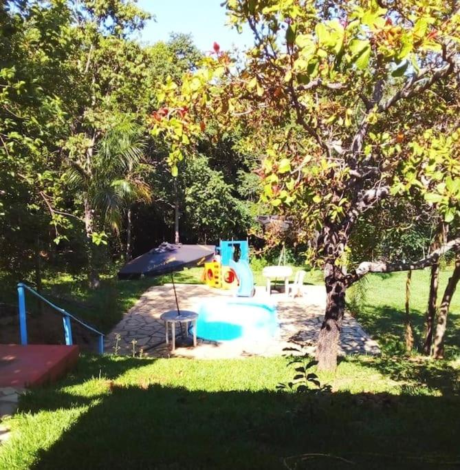 Casa Ampla Na Pousada Terra do Sossego - Rio - Piscinas de Água Mineral - Lazer - Artes - E mais no Espaço mais Especial de Piri