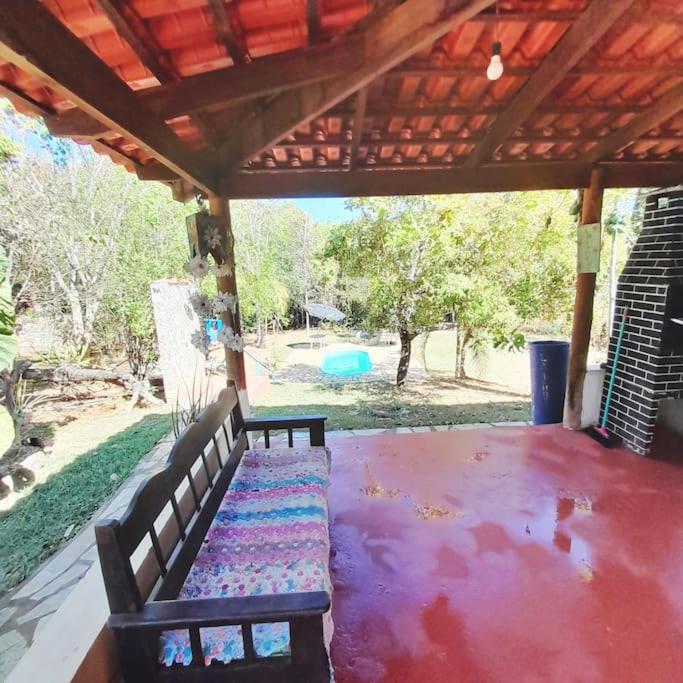 Casa Ampla Na Pousada Terra do Sossego - Rio - Piscinas de Água Mineral - Lazer - Artes - E mais no Espaço mais Especial de Piri