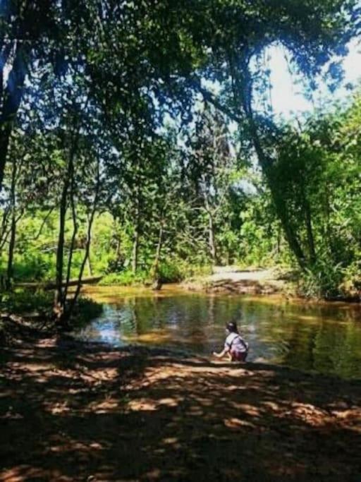 Casa Ampla Na Pousada Terra do Sossego - Rio - Piscinas de Água Mineral - Lazer - Artes - E mais no Espaço mais Especial de Piri