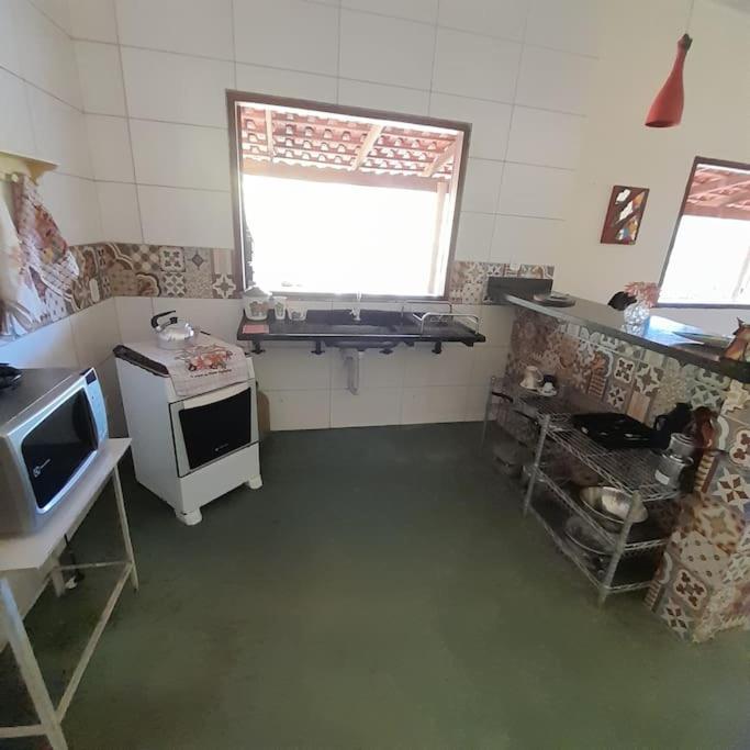 Casa Ampla Na Pousada Terra do Sossego - Rio - Piscinas de Água Mineral - Lazer - Artes - E mais no Espaço mais Especial de Piri