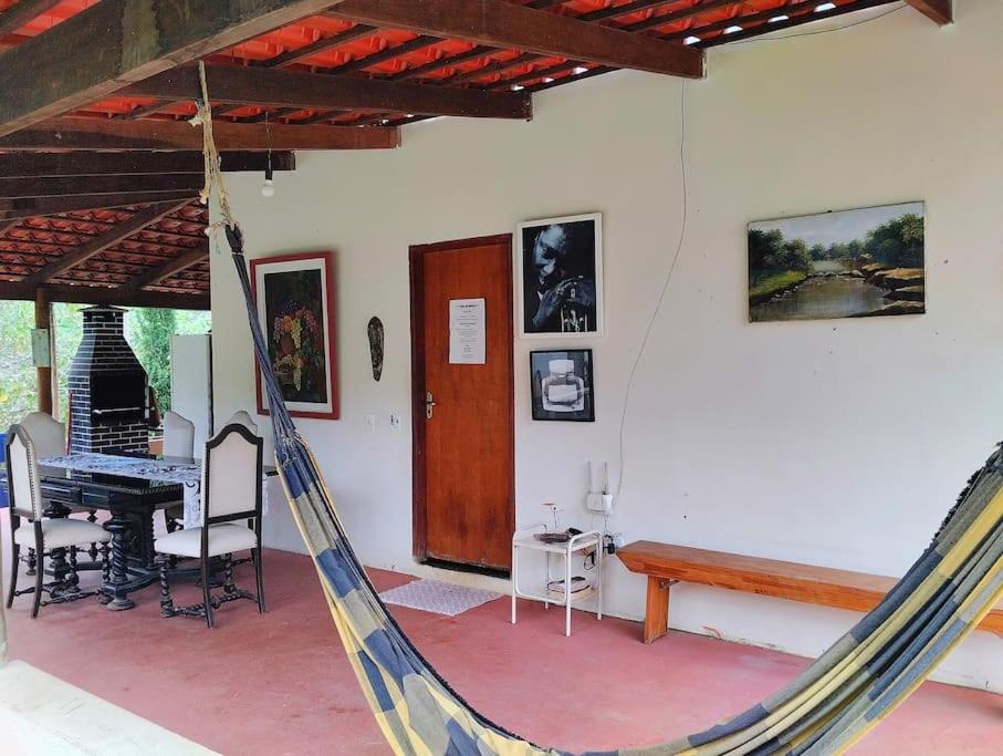 Casa Ampla Na Pousada Terra do Sossego - Rio - Piscinas de Água Mineral - Lazer - Artes - E mais no Espaço mais Especial de Piri