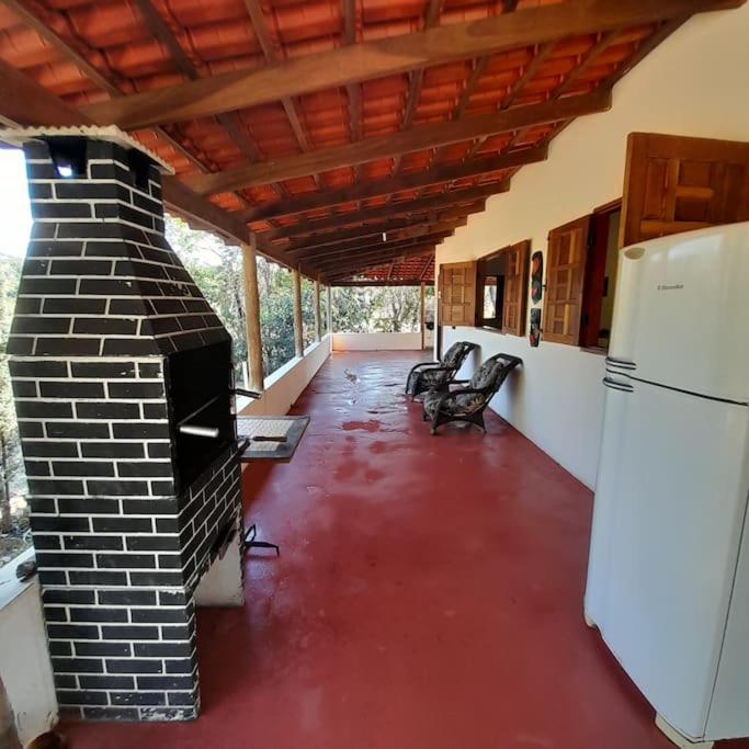 Casa Ampla Na Pousada Terra do Sossego - Rio - Piscinas de Água Mineral - Lazer - Artes - E mais no Espaço mais Especial de Piri