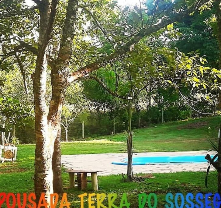 Casa Ampla Na Pousada Terra do Sossego - Rio - Piscinas de Água Mineral - Lazer - Artes - E mais no Espaço mais Especial de Piri