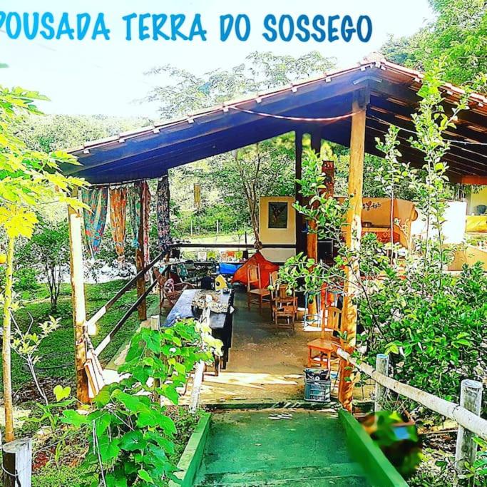 Casa Ampla Na Pousada Terra do Sossego - Rio - Piscinas de Água Mineral - Lazer - Artes - E mais no Espaço mais Especial de Piri