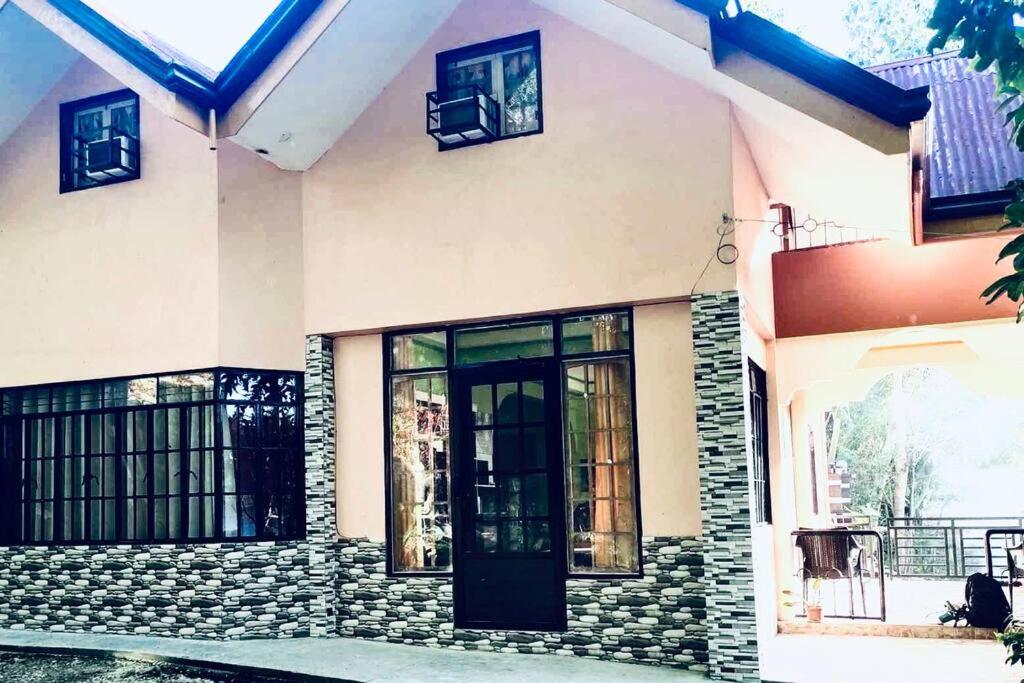 EntireHouse n Panglao FastWiFi AC HotShowers Netflix view 2